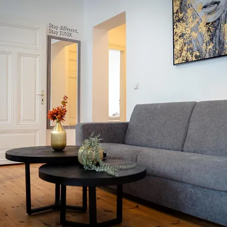 Gemuetliche By Junik דירה *