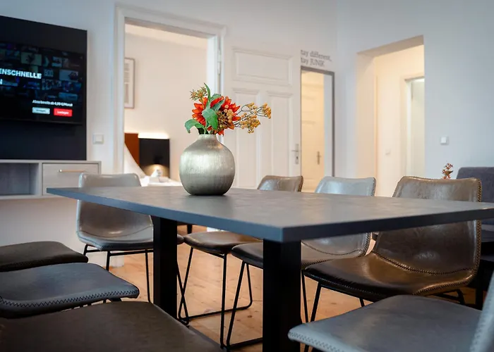 Gemuetliche By Junik דירה *